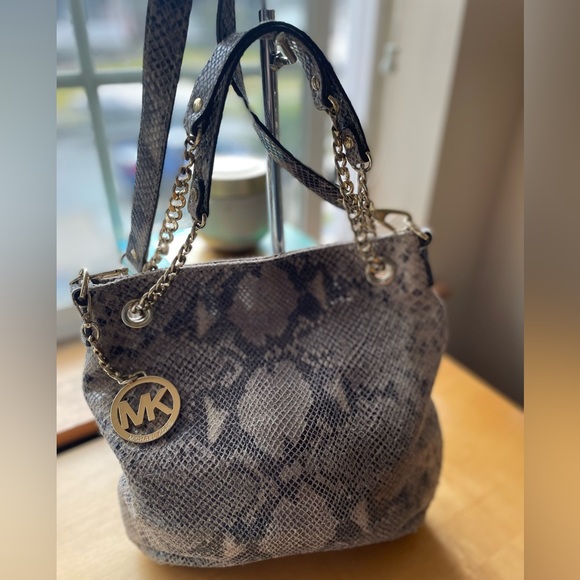 Michael Kors Fulton Shoulder Tote in Python Embossed Leather - Picture 8 of 16